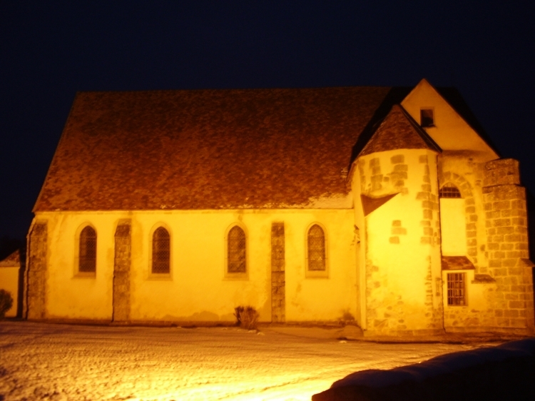 l'église de nuit photo de nuit
